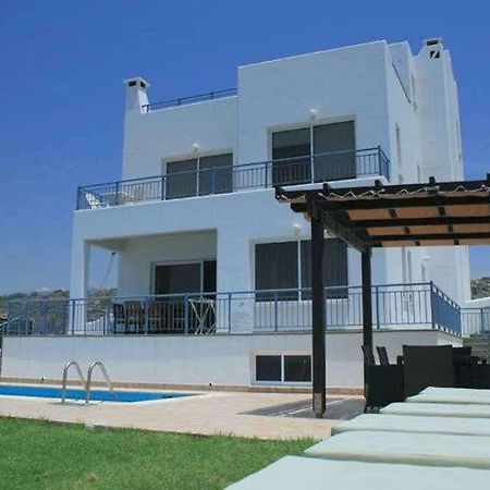 Blue Coral Beach Villas Пафос Экстерьер фото