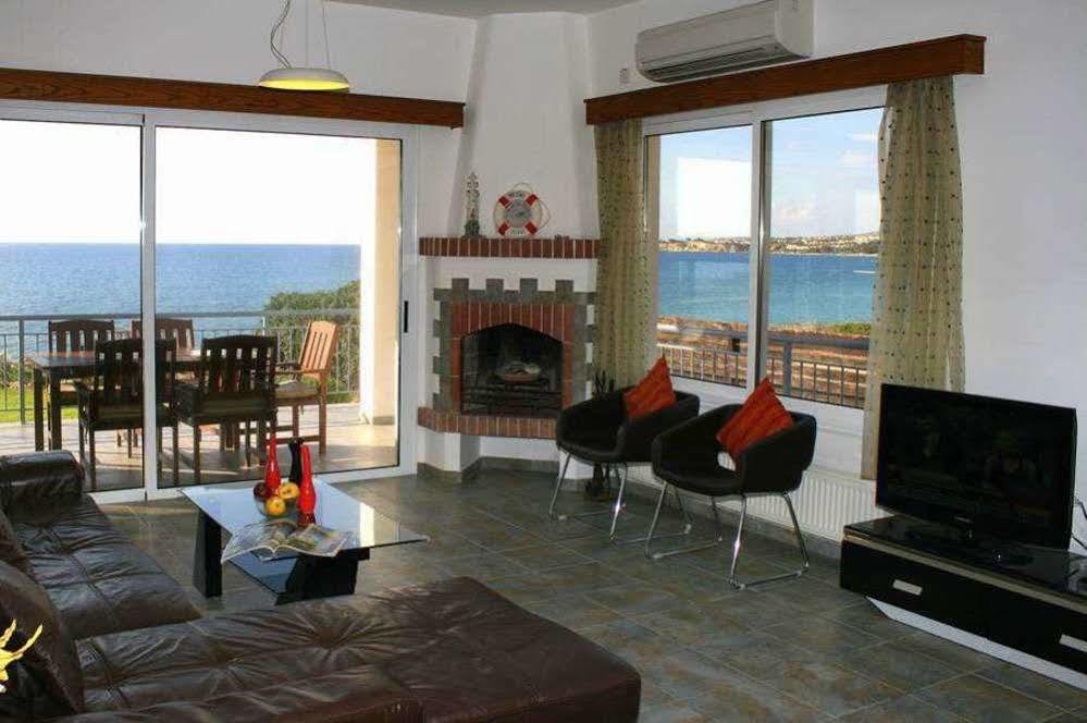 Blue Coral Beach Villas Пафос Экстерьер фото