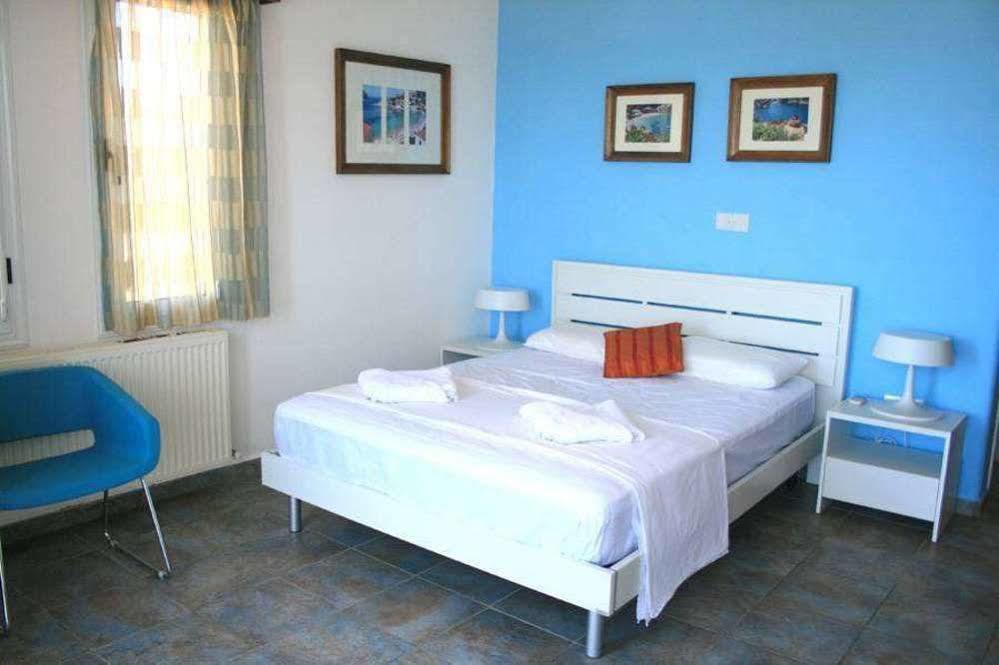 Blue Coral Beach Villas Пафос Экстерьер фото