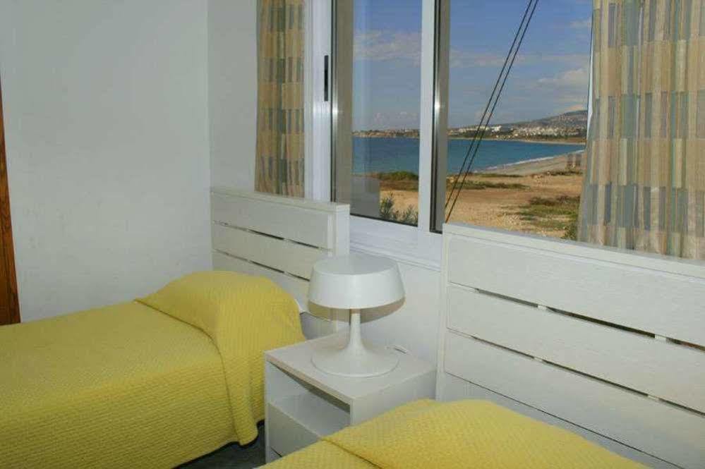 Blue Coral Beach Villas Пафос Экстерьер фото