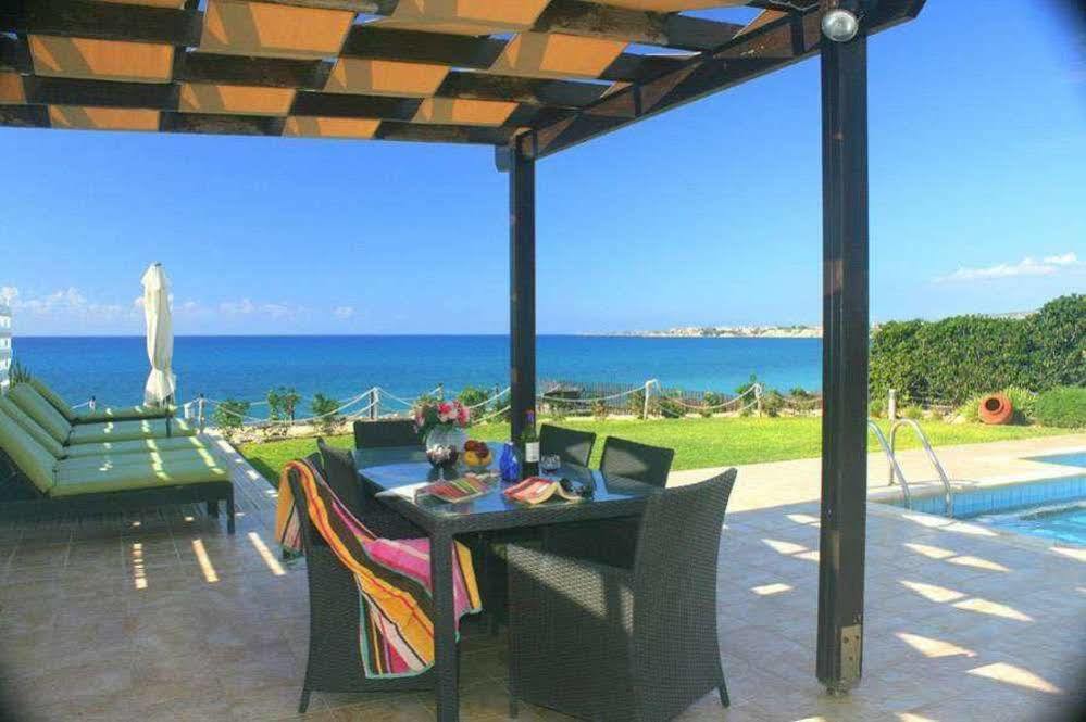 Blue Coral Beach Villas Пафос Экстерьер фото