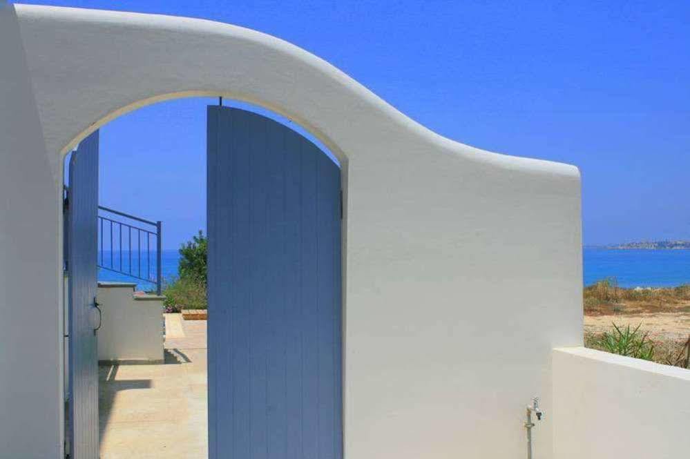 Blue Coral Beach Villas Пафос Экстерьер фото
